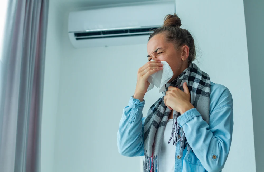 Prevent allergies from air conditioning in Gold Coast with clean filters, HVAC maintenance, air purifiers and humidity control.