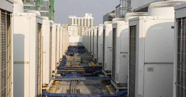 VRV/VRF systems under the sunshine