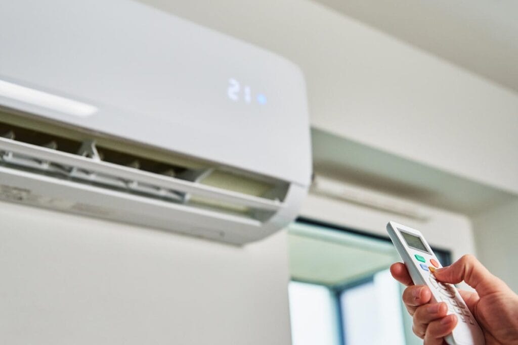 Using Econo mode in air conditioner to optimize air conditioning Gold Coast performance and lower electricity costs.