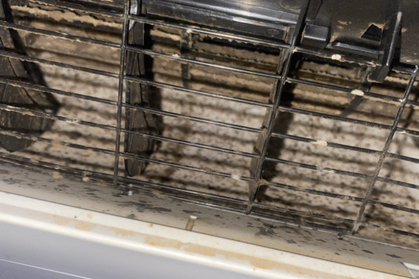 5 Signs Your Air Conditioner Needs A Hydro Clean - DEEPCHILL