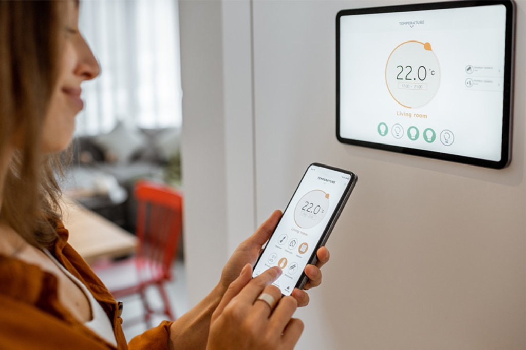 Smart control manage heatwaves by adjusting air conditioning via mobile app, helping residential air conditioning Gold Coast stay efficient during extreme heat.