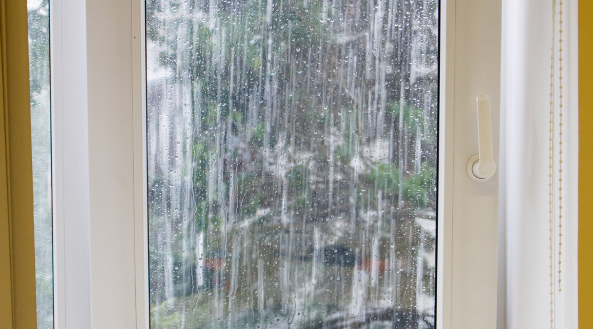 Rain and moisture buildup showing humidity in house with the AC on – air conditioning Gold Coast homes dealing with high humidity.