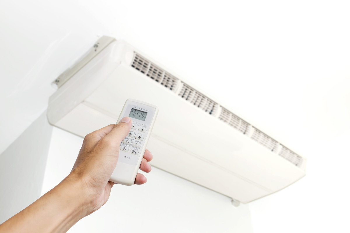 AC not cooling well on humid days with poor airflow from unit, commercial air conditioning Gold Coast system underperforming