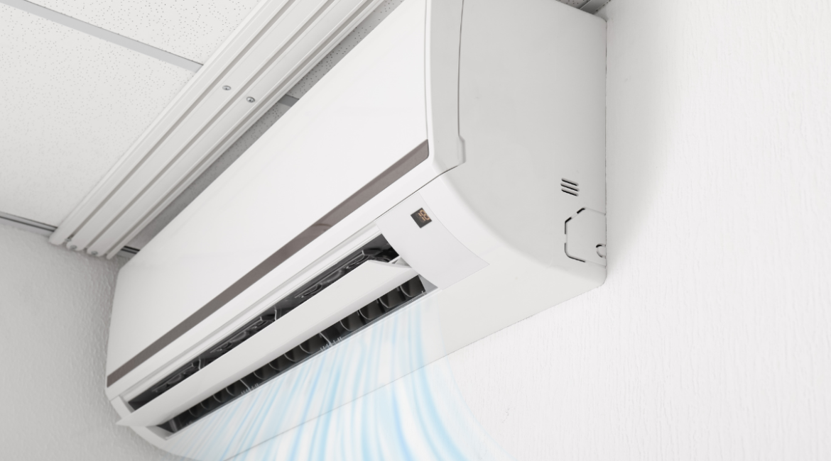 Close-up of split system unit running AC dry mode, demonstrating airflow that helps reduce humidity, a key feature for air conditioning Gold Coast homes and commercial air conditioning Gold Coast spaces.