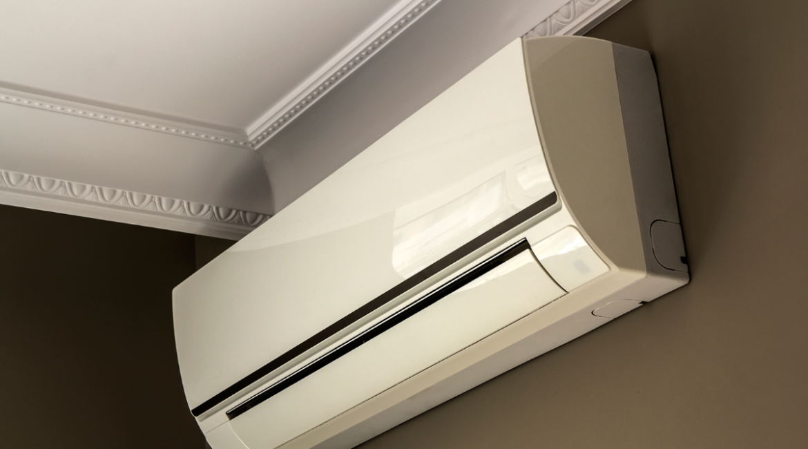 Modern Daikin Hybrid Cooling Technology unit installed in a Gold Coast home, showcasing premium residential air conditioning Gold Coast services.
