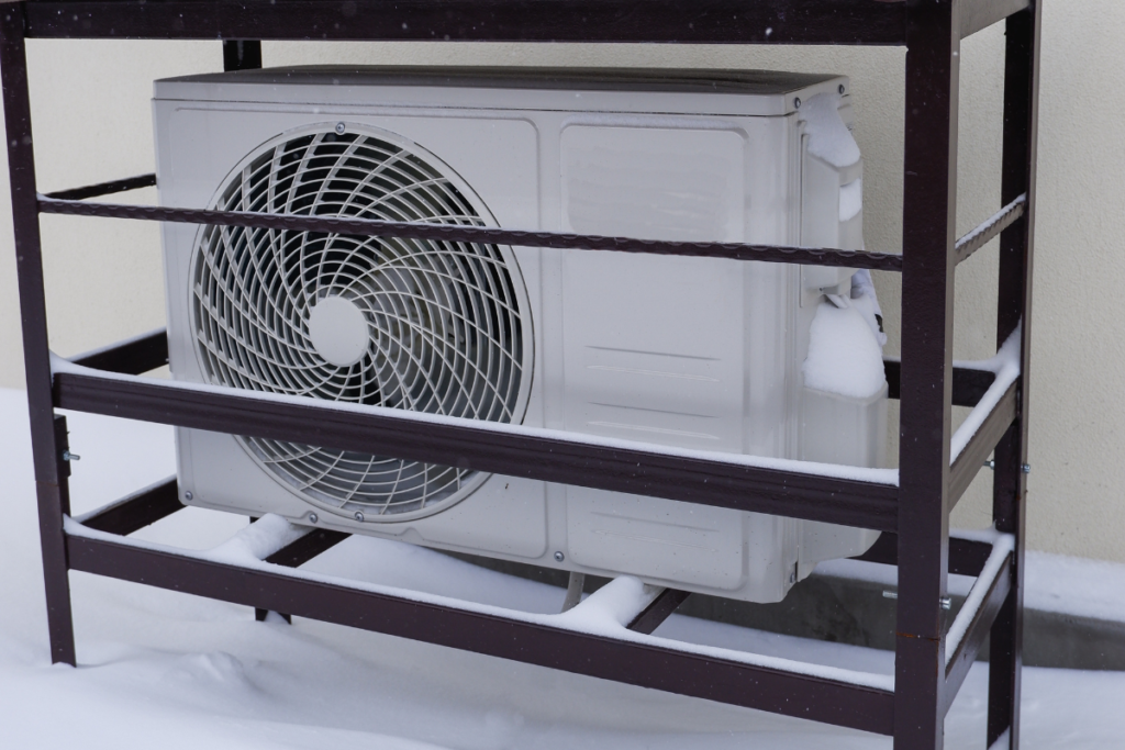 A durable outdoor unit for commercial air conditioning on the Gold Coast, demonstrating energy-efficient cooling and heating performance even in extreme winter conditions.