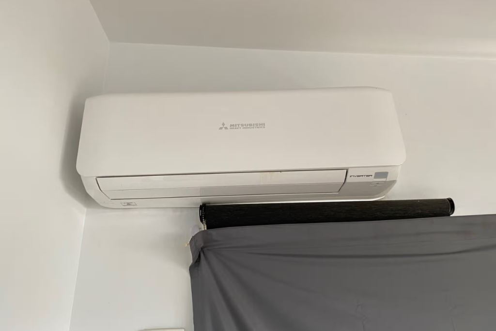 Mitsubishi Heavy Industries inverter split system where AC keeps shutting off